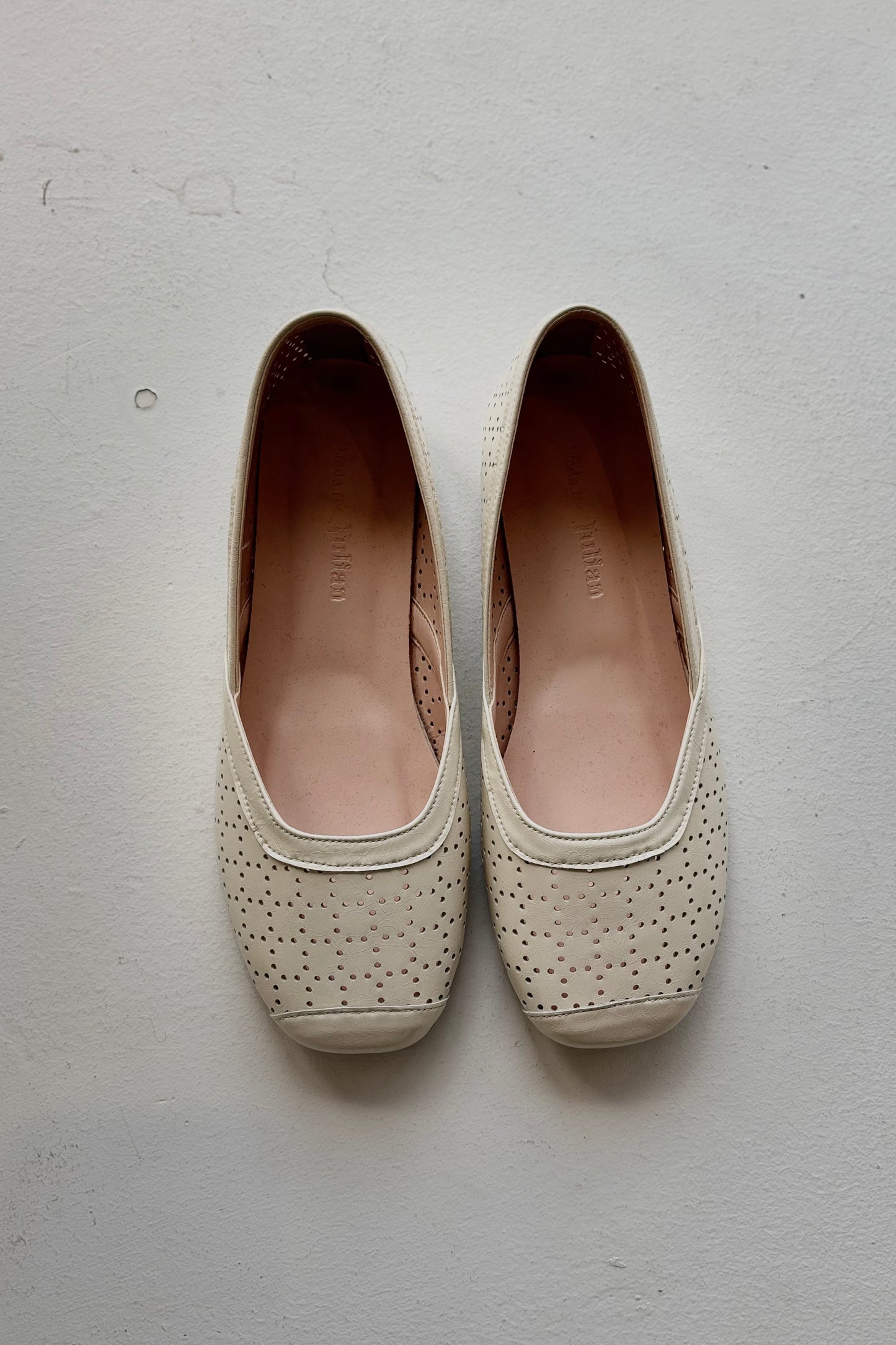 THE JULES Hole-Punched Ballet Flats | Beige