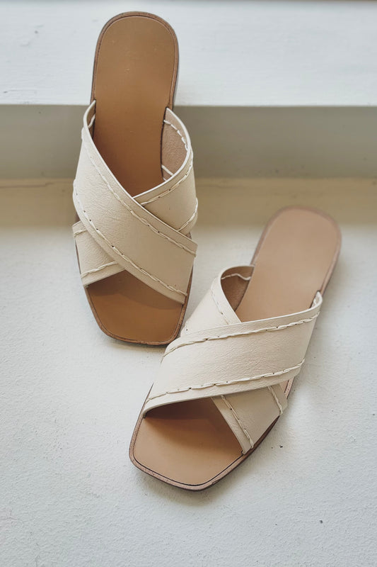 MADELEINE Flats | Beige