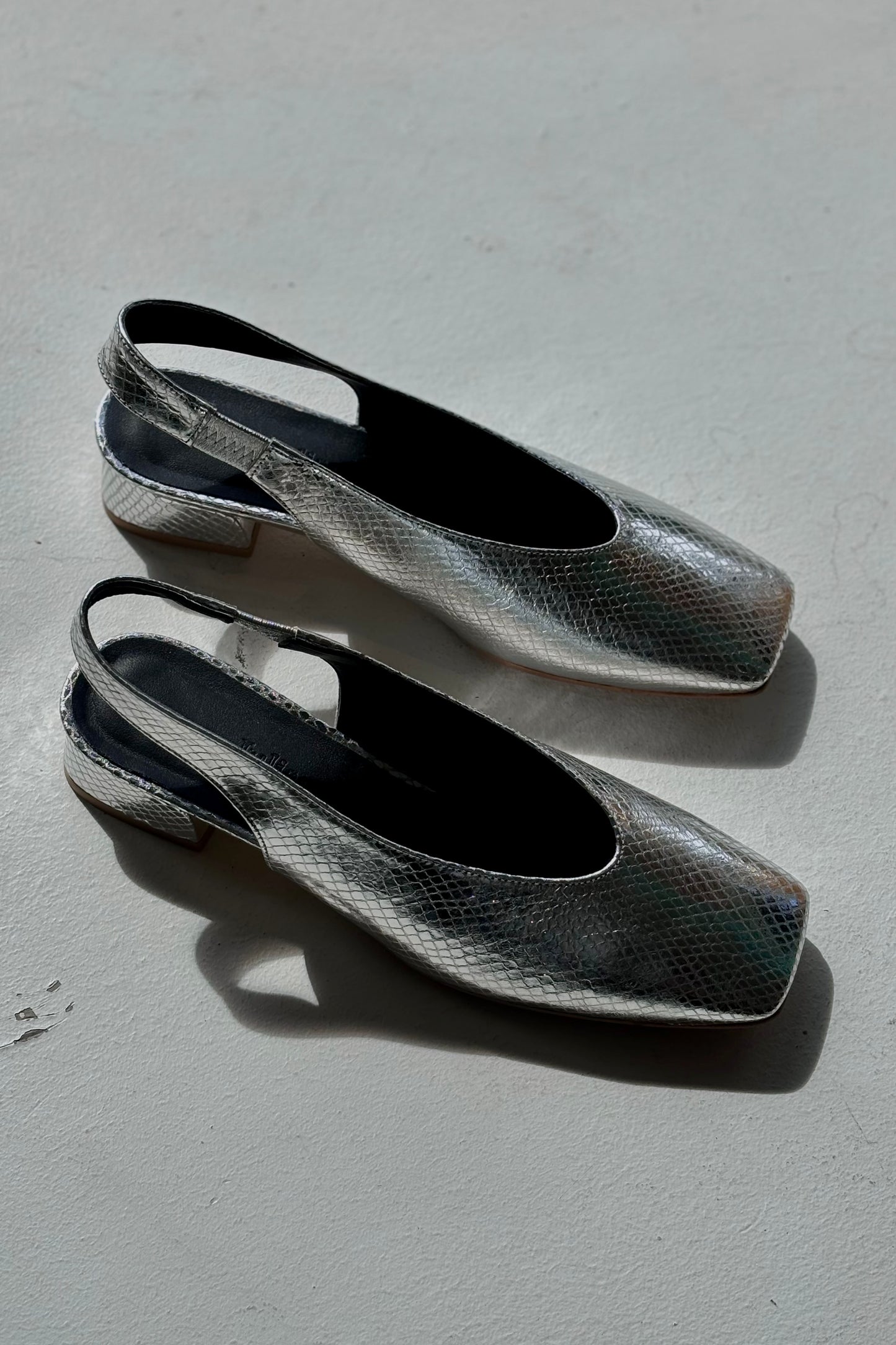 THE HALLE Slingback Flats | Silver