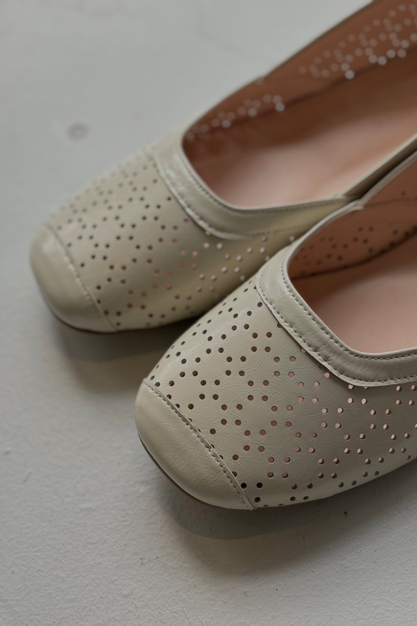 THE JULES Hole-Punched Ballet Flats | Beige