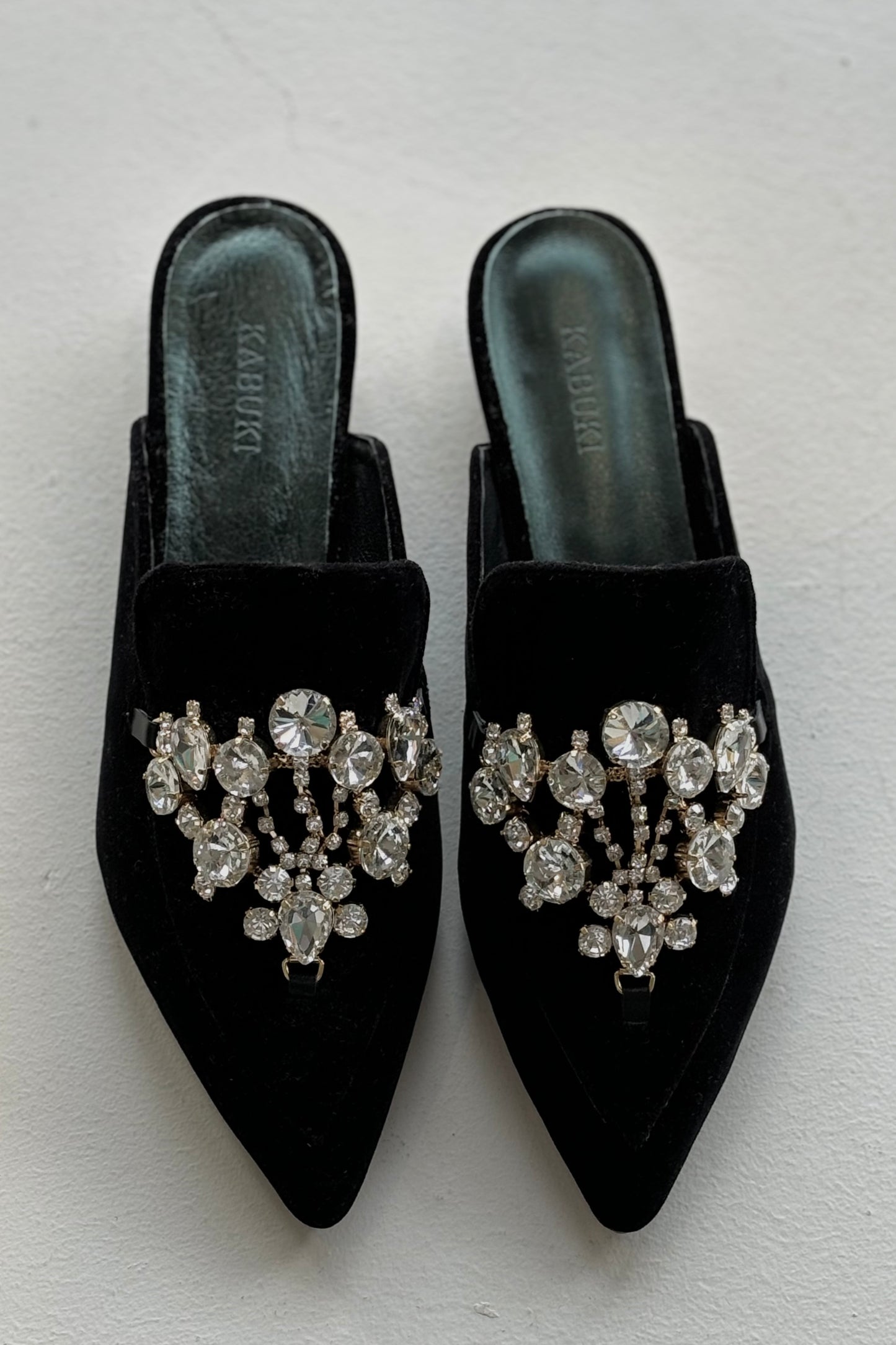 THE LOUIS Jeweled Velvet Mule | Black