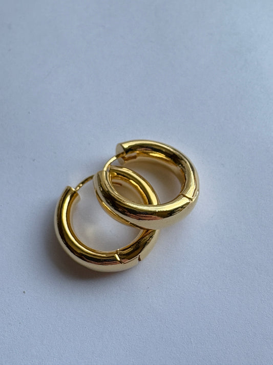 Cynthia Huggie Hoop Earrings