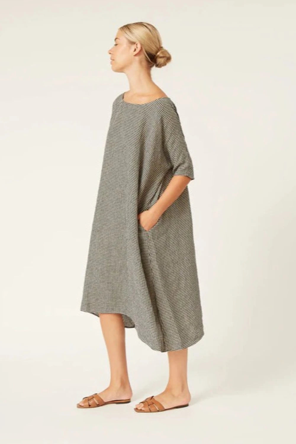 AMIRA Linen Dress