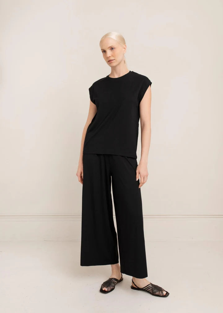 Tilda Sleeveless Shirt