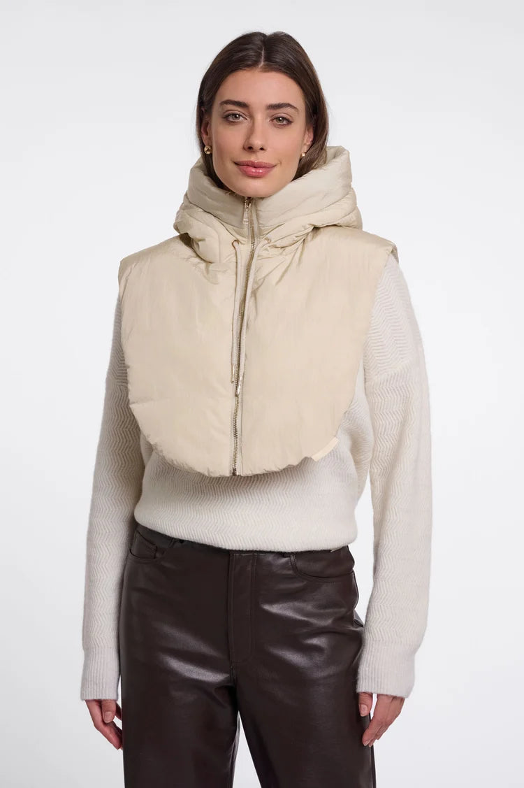 Tabita hood collar