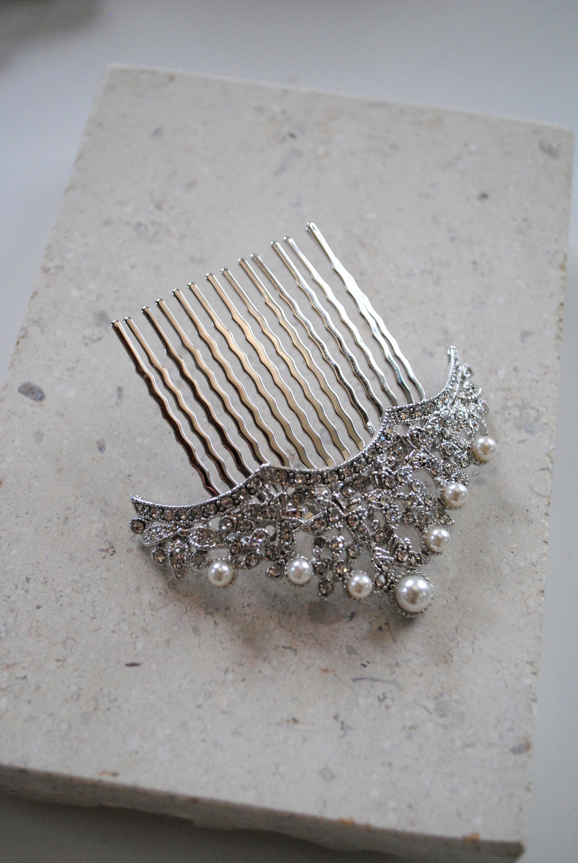 Pearl Hair Comb