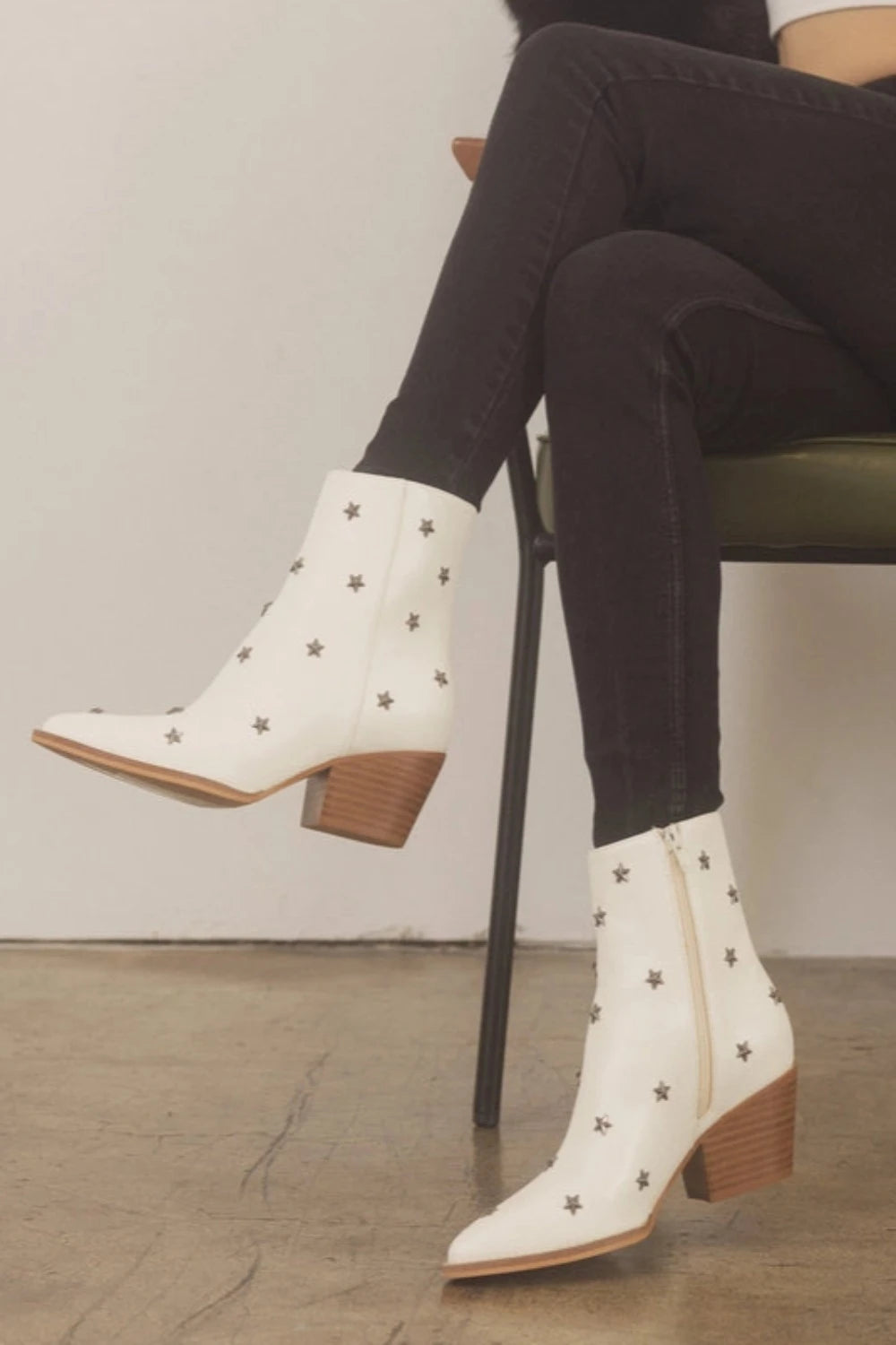 THE IVANNA Metal Star Studded Boots | White