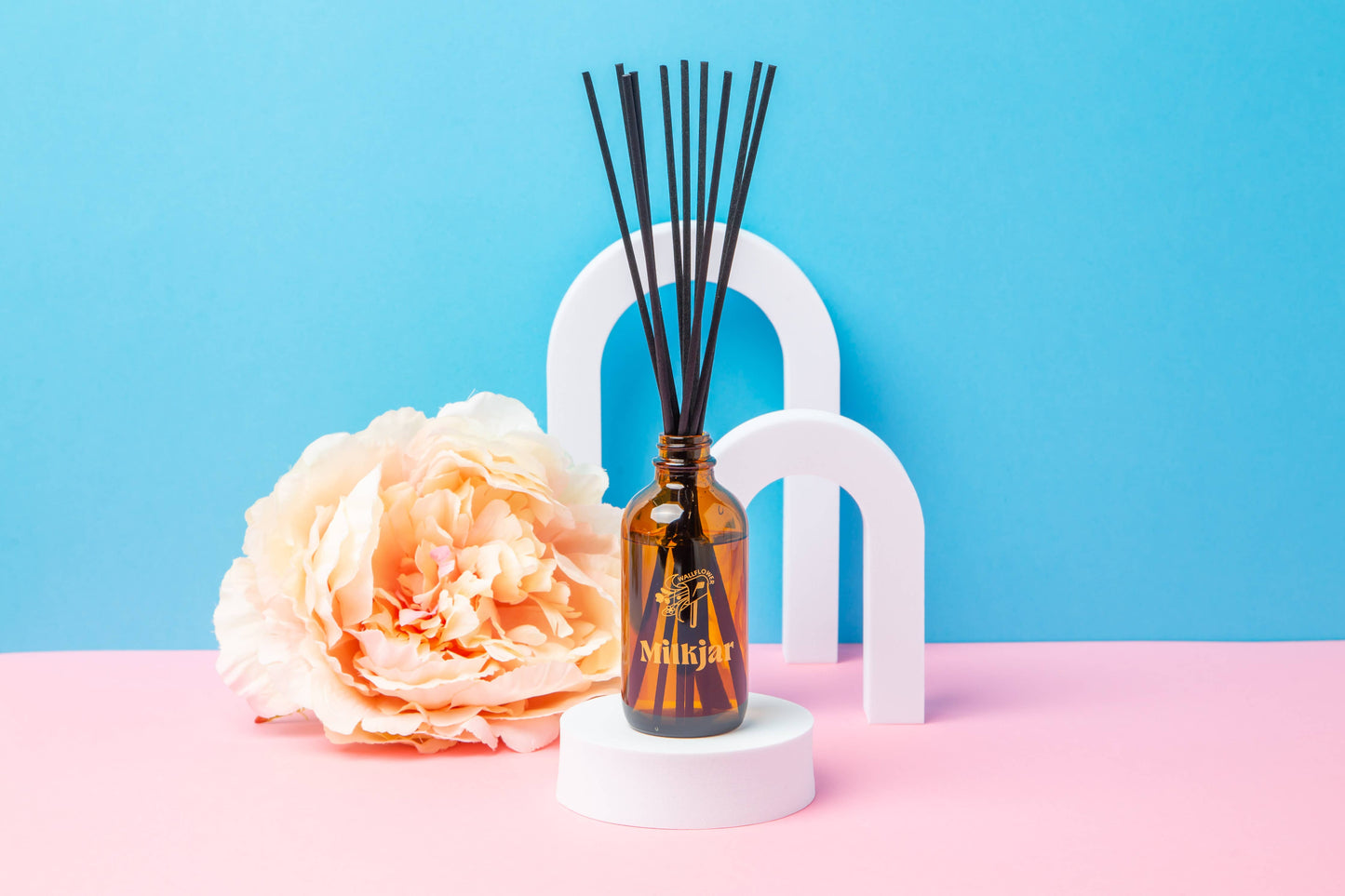 Wallflower - Tobacco & Peony 4oz Reed Diffuser