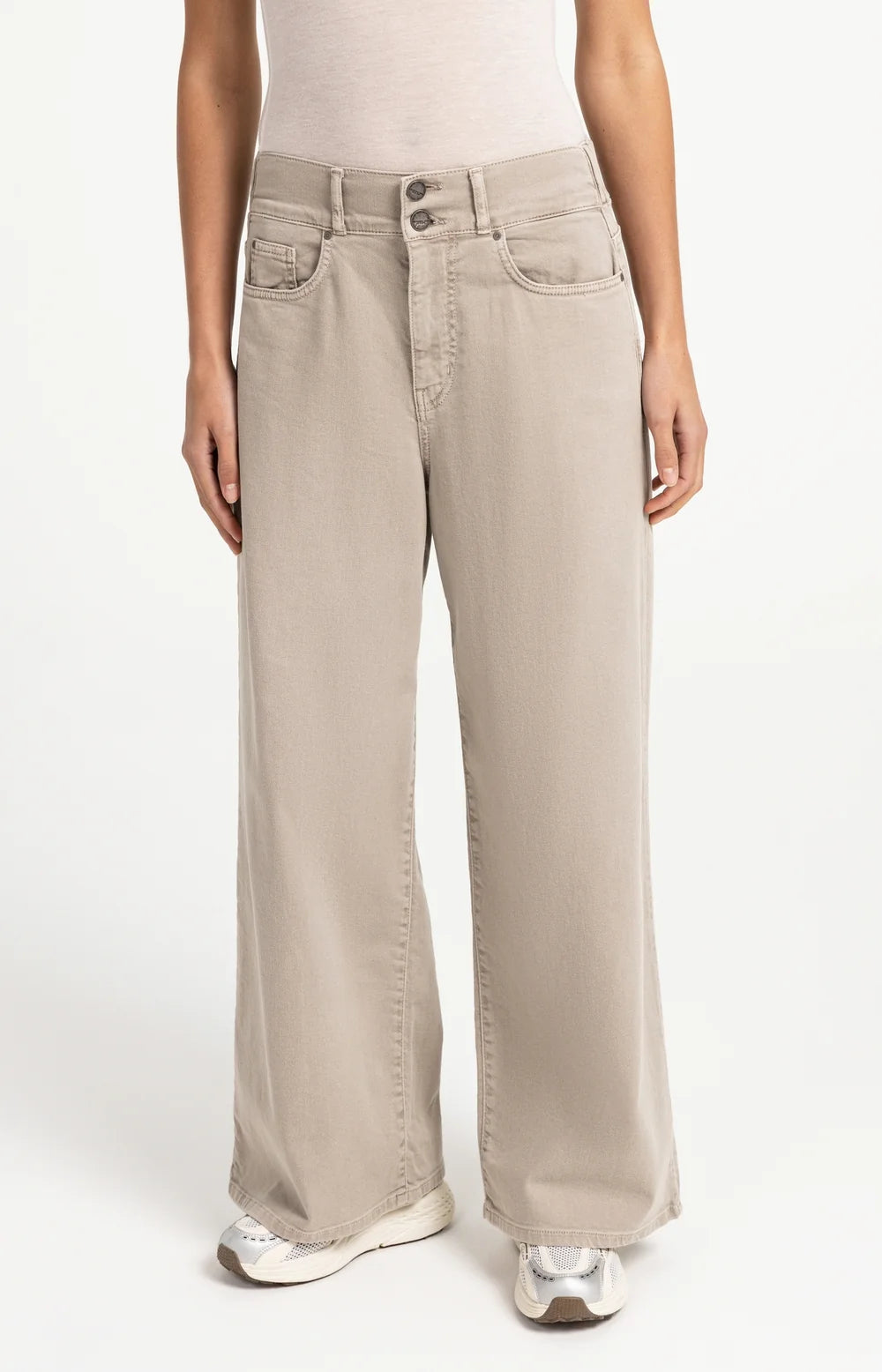 Denim Jeans W/ Wide Legs and Distinctive Waistband
