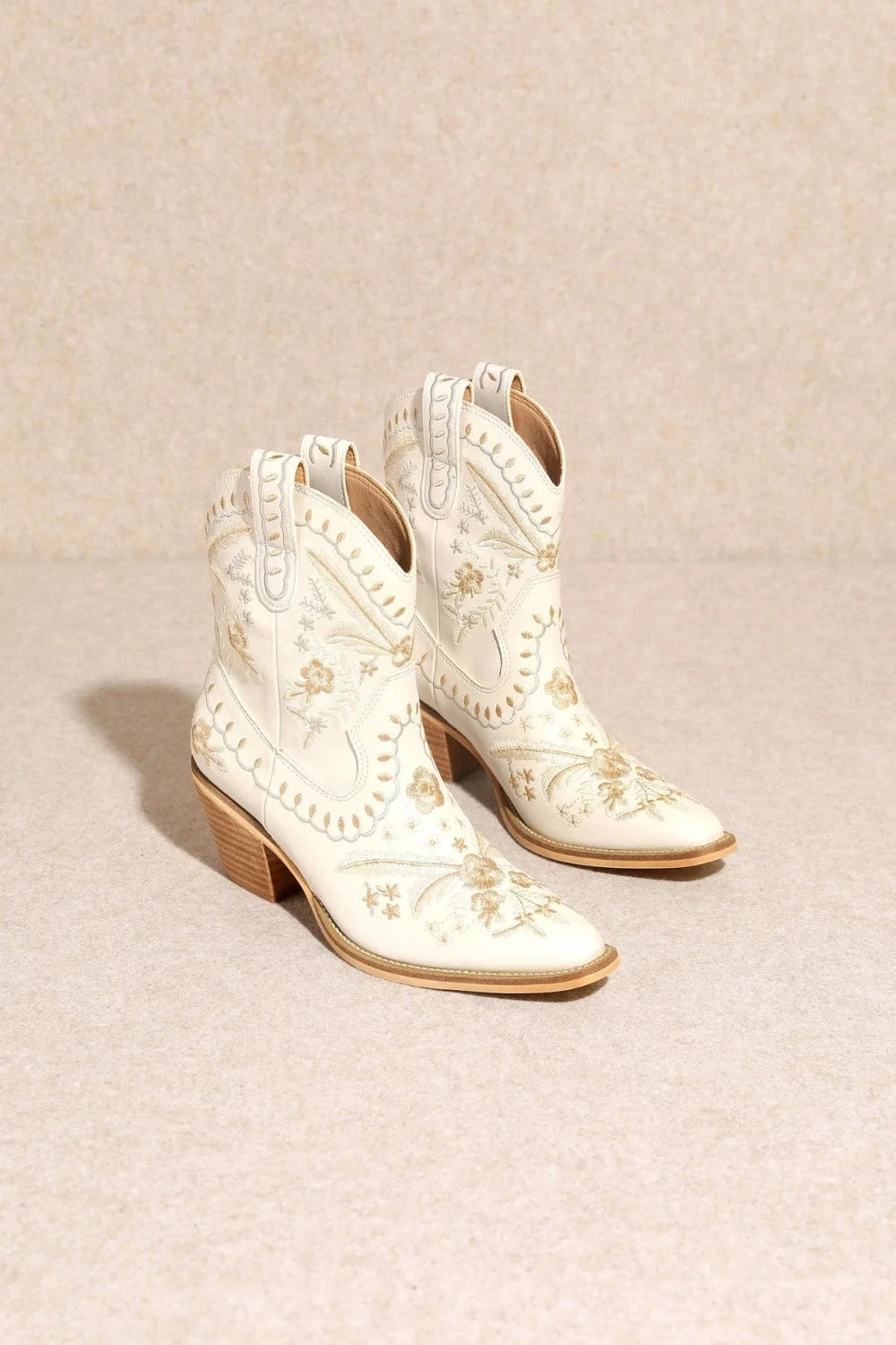 CORRAL Cowboy Boots | White