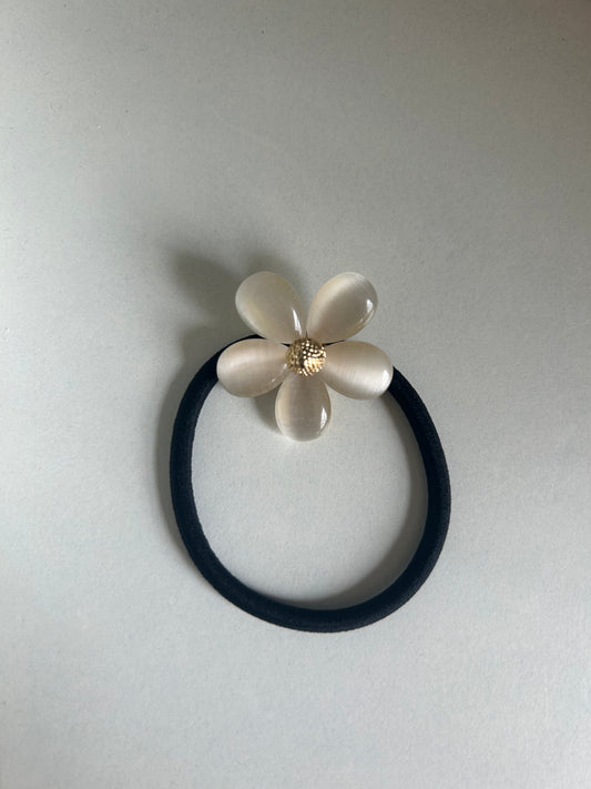 Daisy Hair Tie