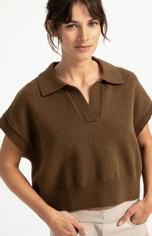 Knitted spencer with collar and short sleeves