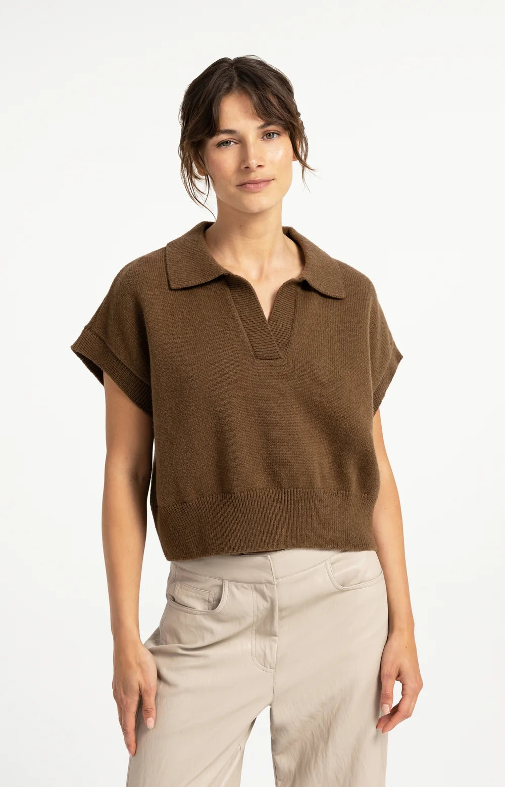 Knitted spencer with collar and short sleeves