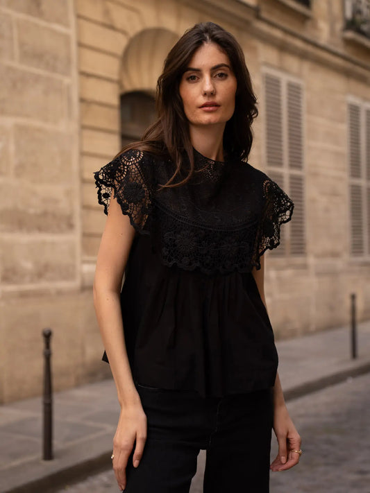Victoria Top In Cotton With Lace Collar - Black