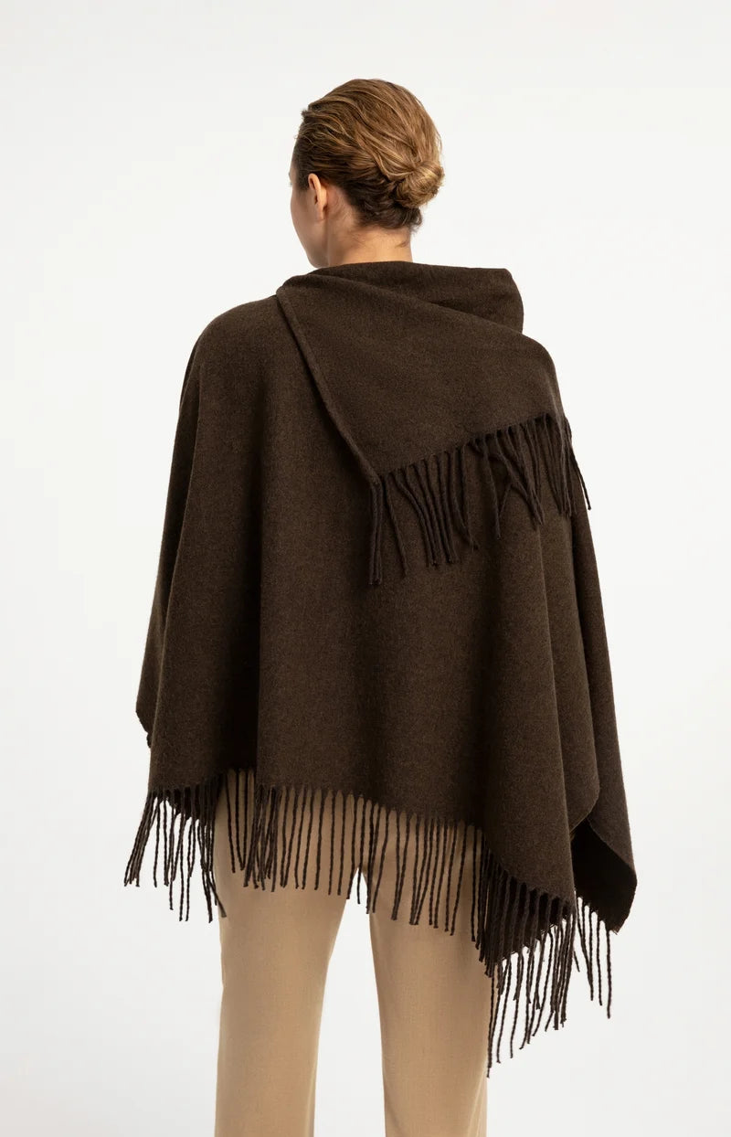 Poncho with Twisted Fringes