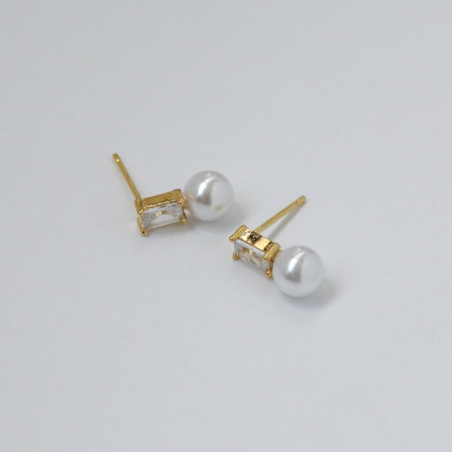 Diamond Pearl Stud Earrings