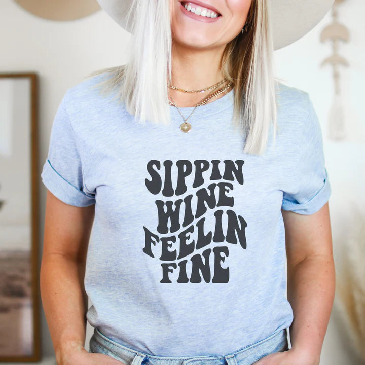 Sippin Wine Feelin Fine Retro T-Shirt