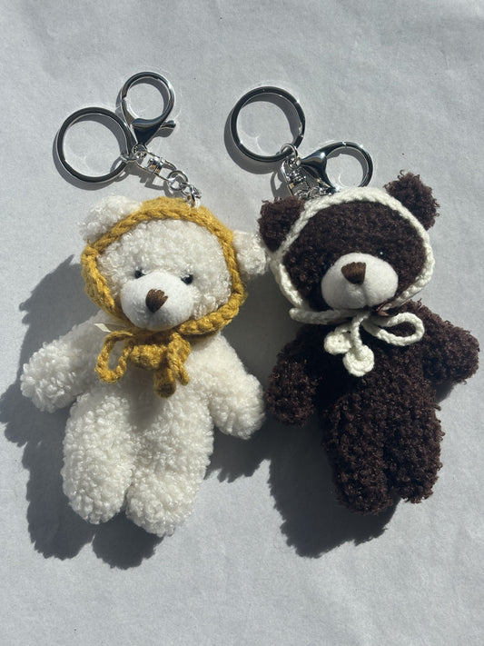 Plushy Bear in a Bonnet | Keychain