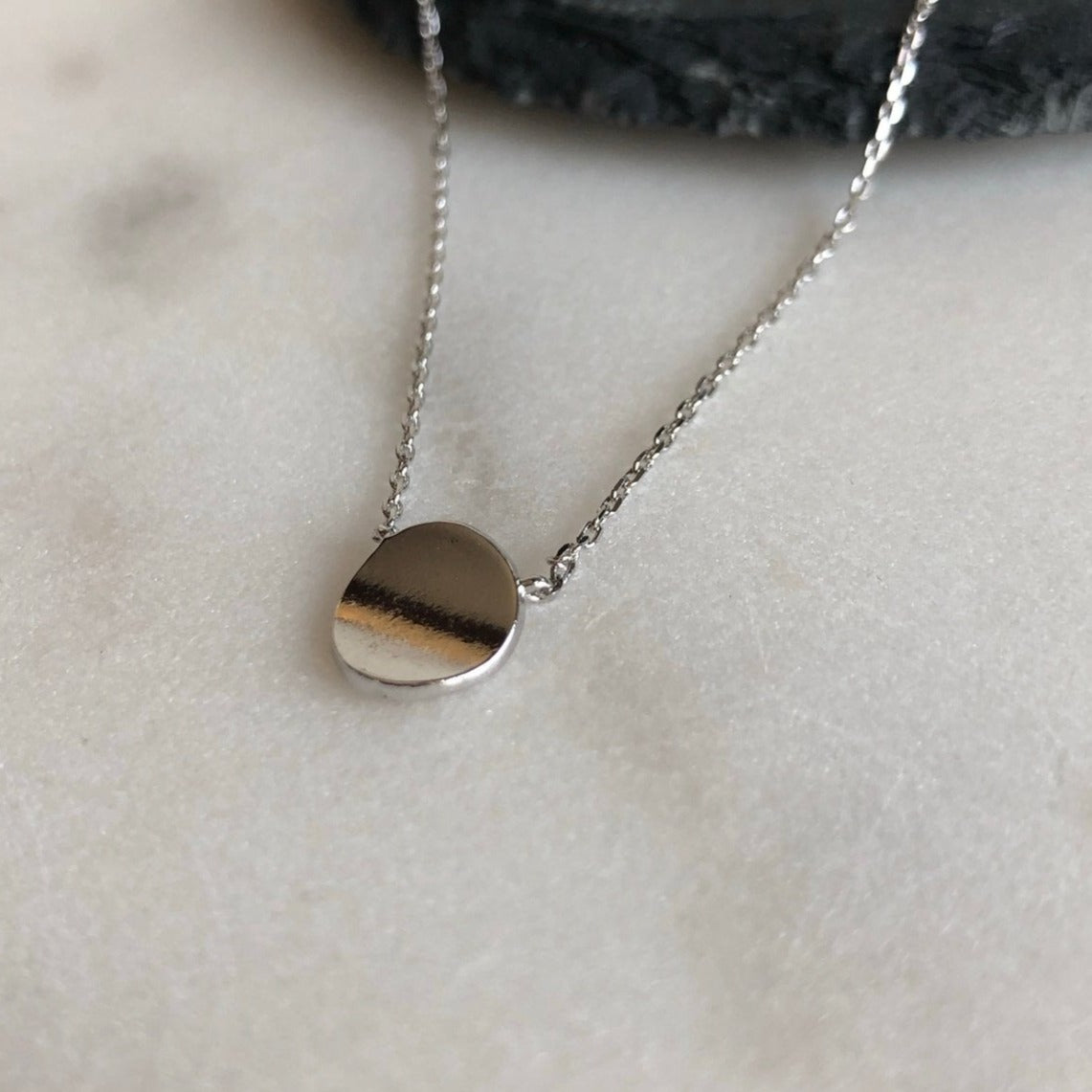 Curved Circle Necklace