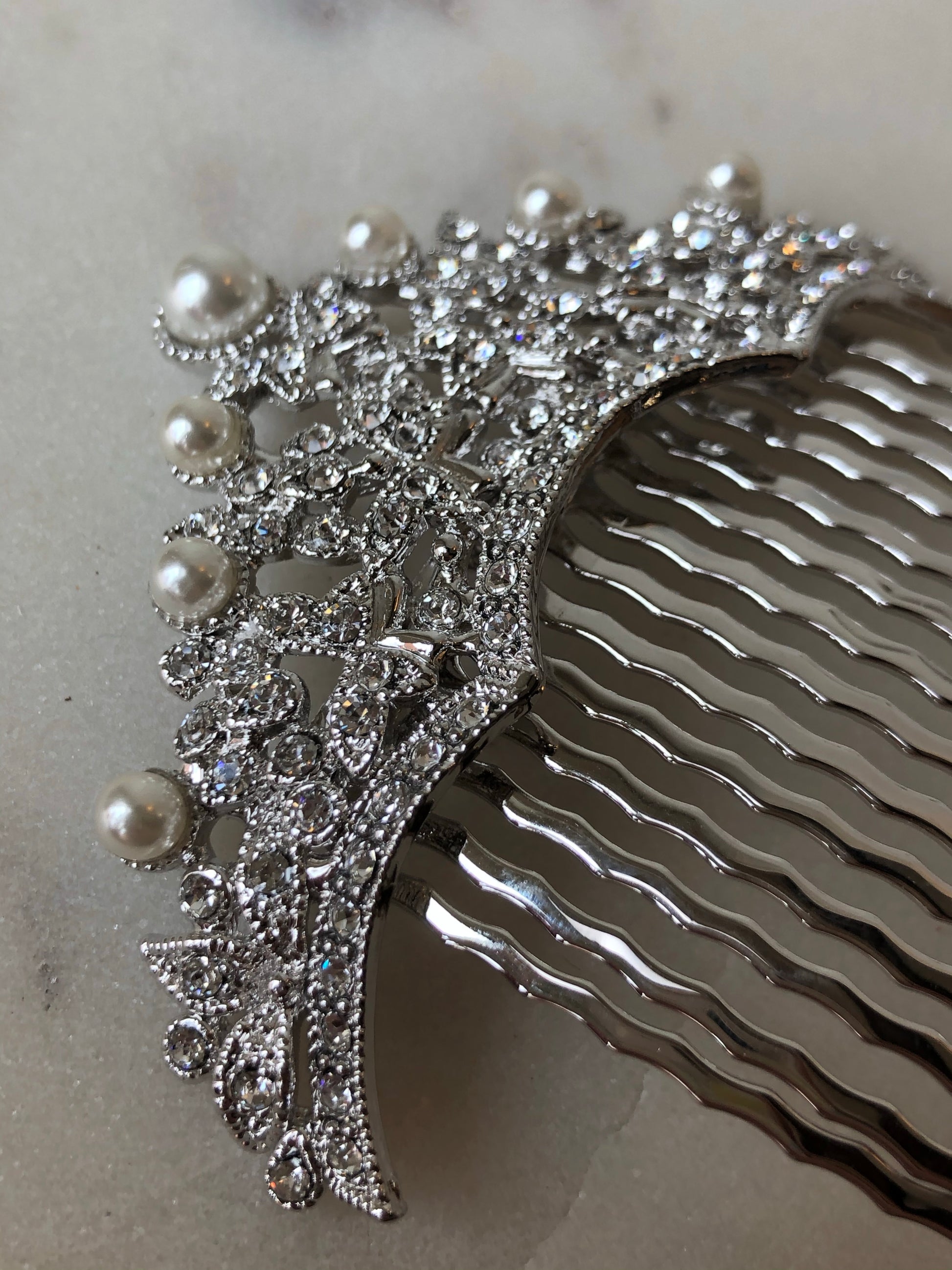 Sara Wedding & Graduate Hair Comb